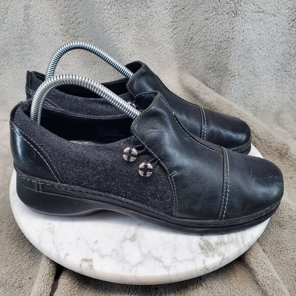 Clarks Shoes Womens Size 8 Black Leather Slip On Clogs - Picture 6 of 10